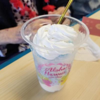 氷と生クリームとチョコのスペシャルフラッペ、うらやまし~!<br>