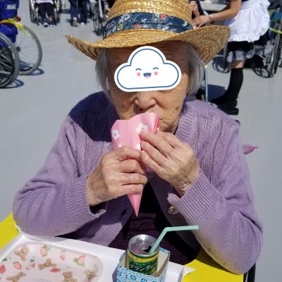 屋上でいただくクレープは格別!<br>