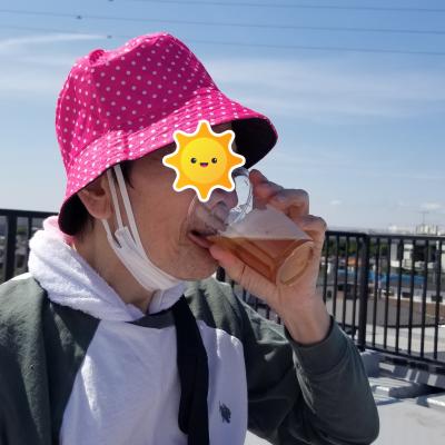 屋上で飲むビールも格別!(ノンアル)<br>